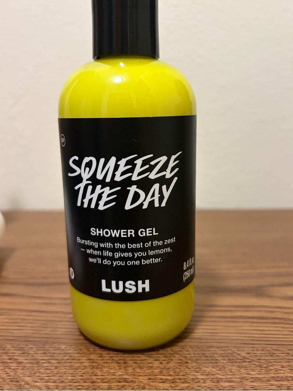 Lush Squeeze The Day Shower Gel - Bright Yellow & Black Label